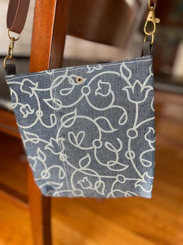 Hand made upcycled Handmade Upcycled Denim Crossbody Bag - Sustainable Shoulder Bag with Push-Button No. 28 - 2