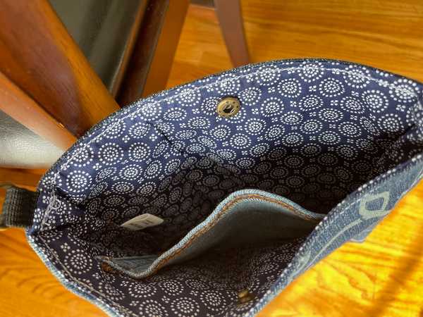 Hand made upcycled Handmade Upcycled Denim Crossbody Bag - Sustainable Shoulder Bag with Push-Button No. 28 - 3